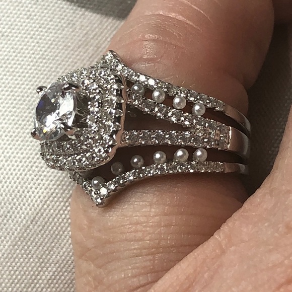 🚨50% off! Delicate Pearl, 5A CZs & Sterling 2 ring guard set! See all pictures - Picture 14 of 16